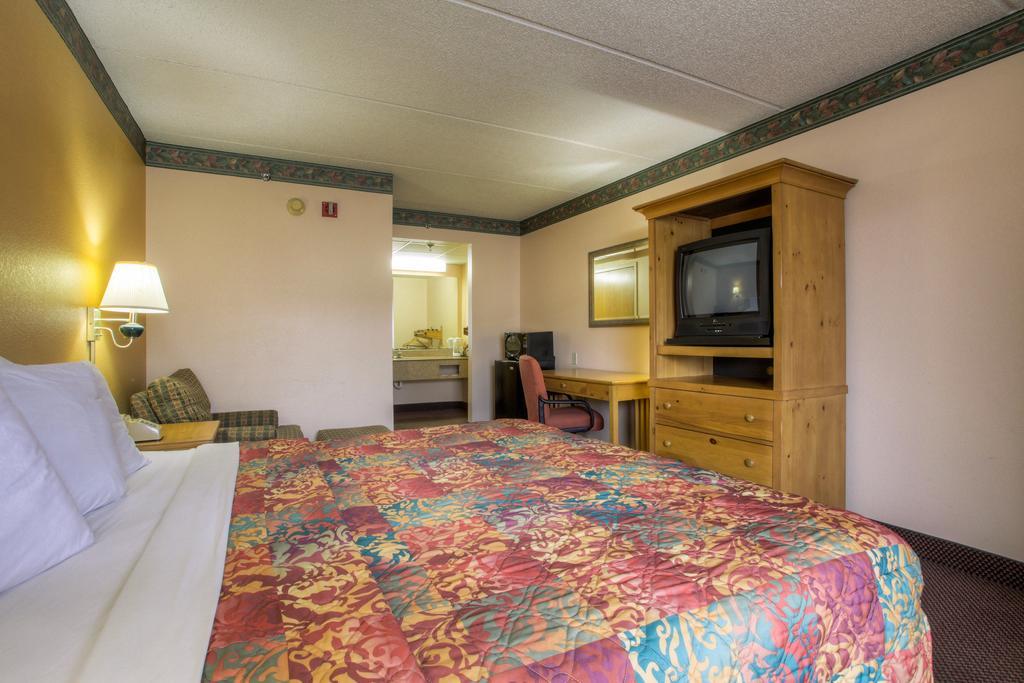Royal Inn Пиджен-Фордж Номер фото